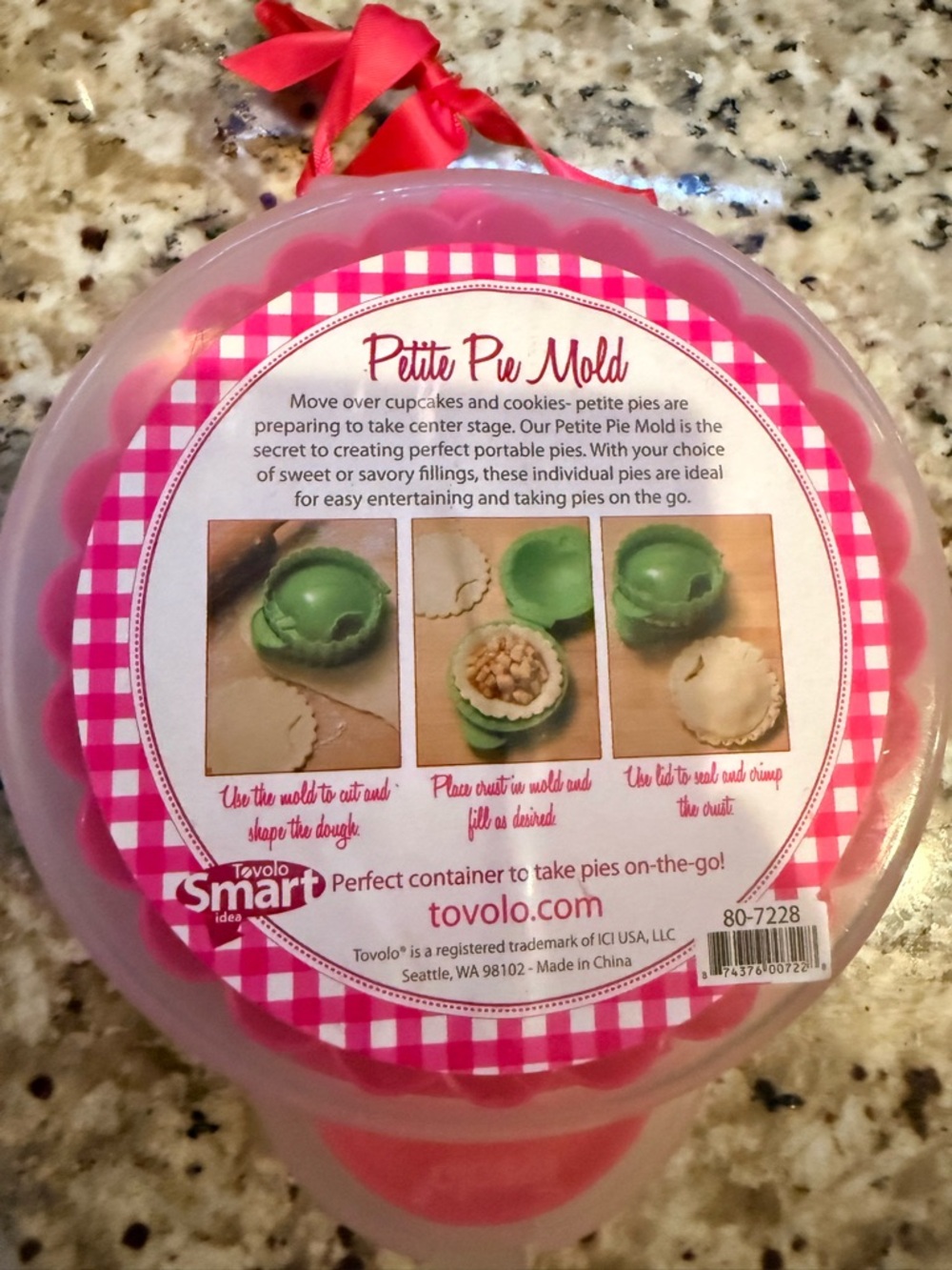 Tovolo Petite Pie Mold - Pink